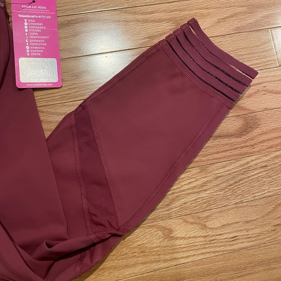 Yogalicious Leggings Medium - Picture 2 of 3